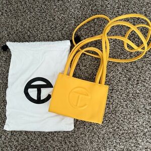 Telfar Small Shopper – Yellow